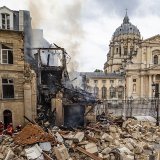 Un immeuble situé rue Saint-Jacques s'était effondré le 21 juin en fin d'après-midi, après une explosion suivie d'un incendie (archives).